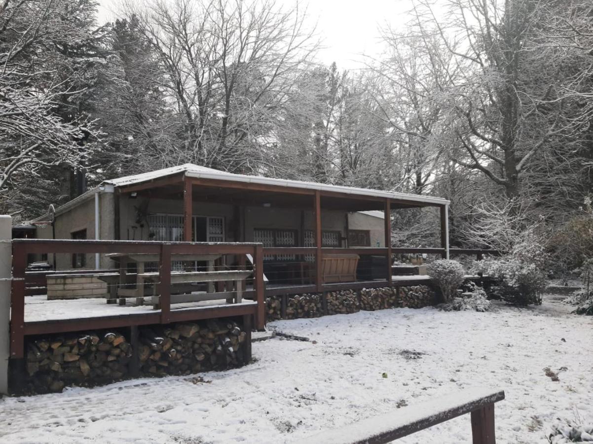 Camroshell Hotel Hogsback Bagian luar foto